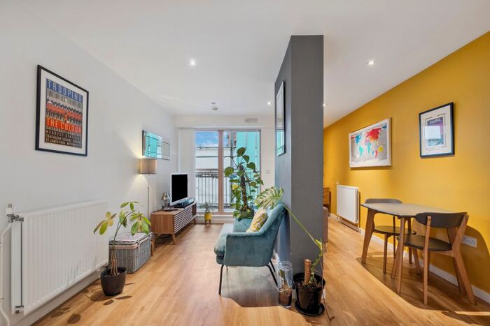 1 Bedroom Flat To Rent In Hardwicks Square, Wandsworth Park, SW18