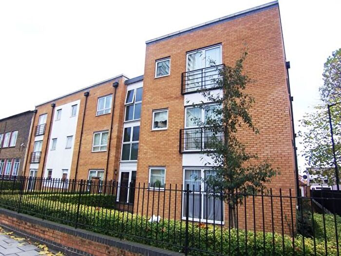 2 Bedroom Flat To Rent In Romford Road, London, E15