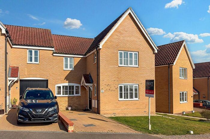 3 Bedroom Semi Detached House For Sale In Sarah Rand Road, Hadleigh, IP7