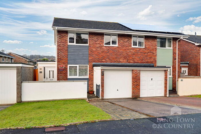 3 Bedroom Semi-Detached House For Sale In Hogarth Close, Elburton, Plymouth., PL9