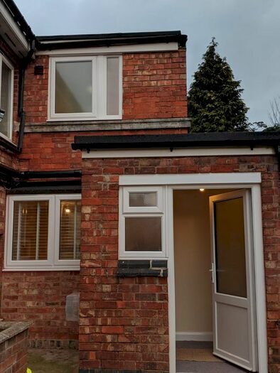 2 Bedroom Flat To Rent In The Parkway, Off Colchester Road, LE5