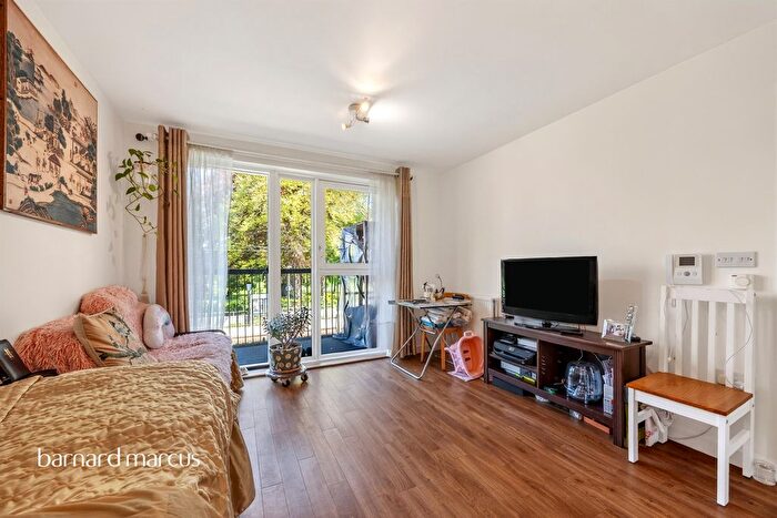 1 Bedroom Flat For Sale In Connersville Way, Croydon, CR0