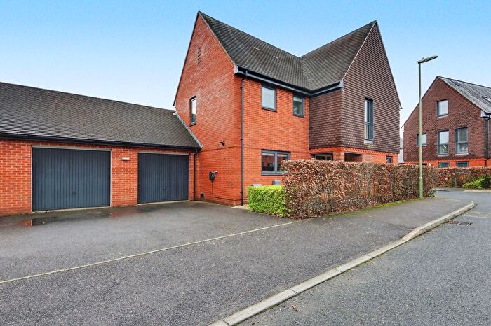 5 Bedroom Detached House For Sale In Reed Close, Swanmore, SO32