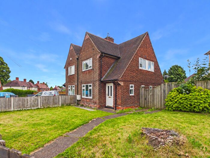 3 Bedroom Semi-Detached House For Sale In Ambleside Road, Nottingham, Nottinghamshire, NG8