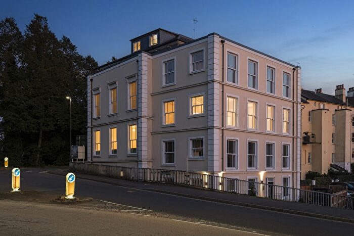 2 Bedroom Flat To Rent In Nevill Terrace, Tunbridge Wells, TN2