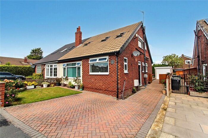 4 Bedroom Semi Detached House For Sale In Red Hall Drive, Leeds, West Yorkshire, LS14