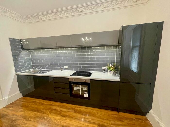 2 Bedroom Flat To Rent In Union Place, Dundee, DD2