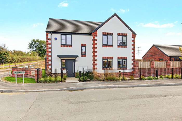 4 Bedroom Detached House For Sale In Hardy Lane, Calow, Chesterfield, S44