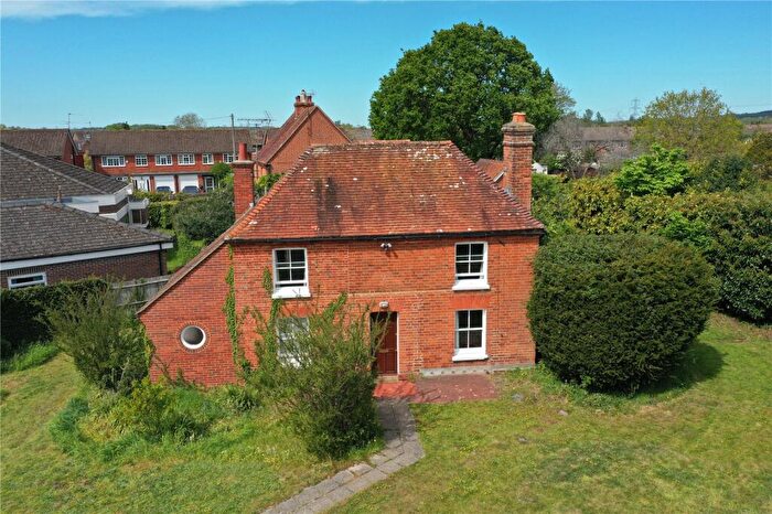 2 Bedroom Detached House For Sale In Englefield Road, Theale, Reading, Berkshire, RG7