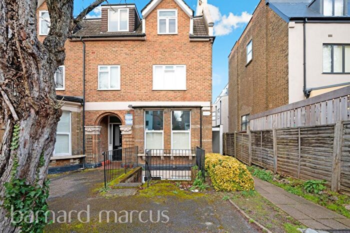 1 Bedroom Flat For Sale In Cedar Road, Sutton, SM2