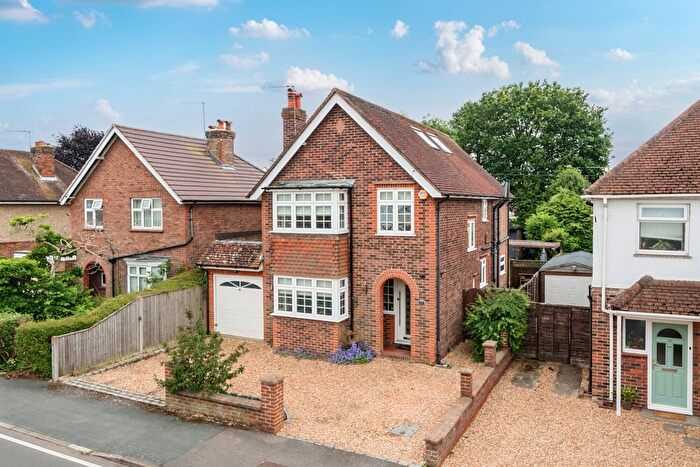 5 Bedroom Detached House To Rent In Victoria Road, Knaphill, GU21