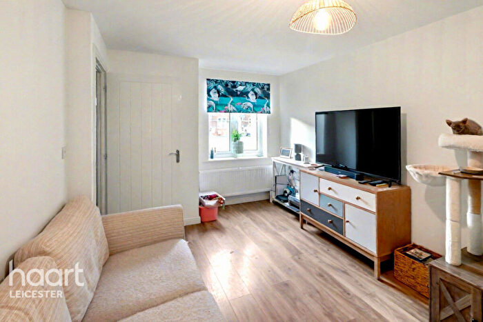 2 Bedroom Terraced House For Sale In Bradshaw Close, Market Harborough, LE16