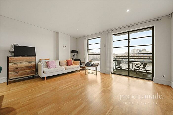 2 Bedroom Flat To Rent In Spice Quay Heights, Shad Thames, London, SE1