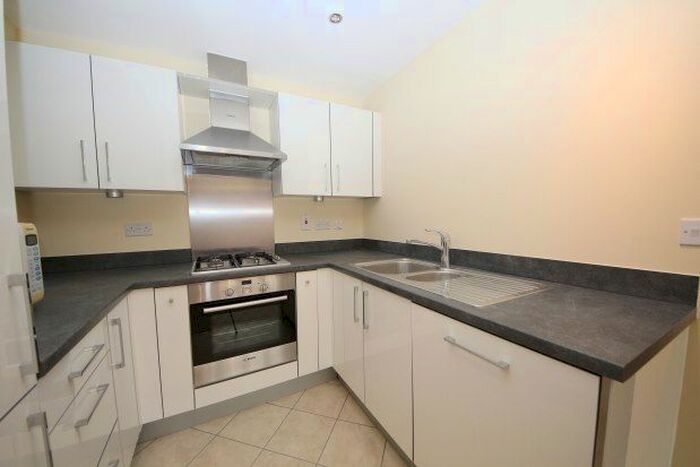 1 Bedroom Flat To Rent In Skerne Road, Kingston Upon Thames, KT2