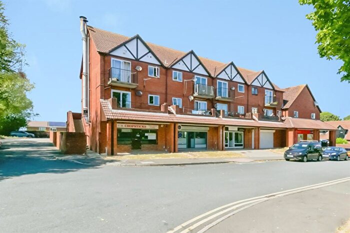 1 Bedroom Flat For Sale In Plas Cleddau, Barry, CF62