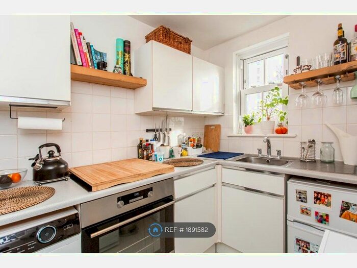 Studio To Rent In Fairfoot Road, London, E3