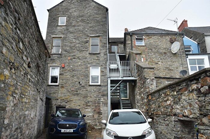 2 Bedroom Flat To Rent In Apartment A, Cardigan, SA43