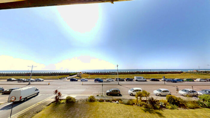 2 Bedroom Flat To Rent In - Kingsway, Hove, BN3