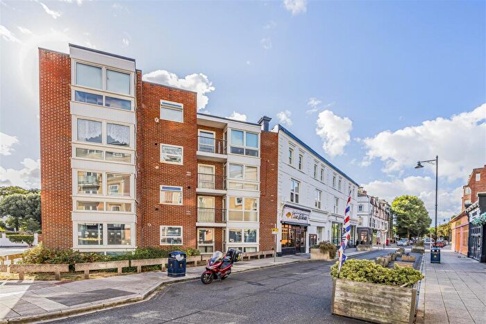 2 Bedroom Flat For Sale In Palmerston Road, Southsea, PO5