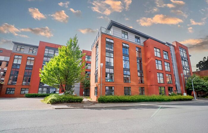 2 Bedroom Flat To Rent In Water Street, Jewellery Quarter, B3