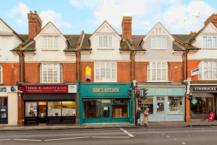 3 Bedroom Flat To Rent In Church Street, Weybridge, KT13