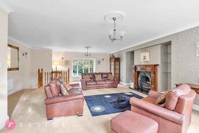 7 Bedroom Detached House For Sale In Norden Road, Bamford, Rochdale, OL11