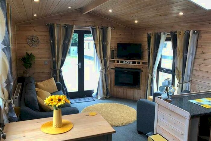 2 Bedroom Caravan For Sale In Appletree Country Park, Pinelog Caboose Pinelodge, PE20