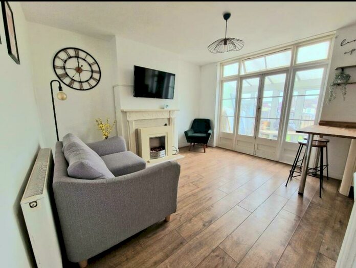 4 Bedroom Terraced House To Rent In Mackie Road, Bristol, BS34