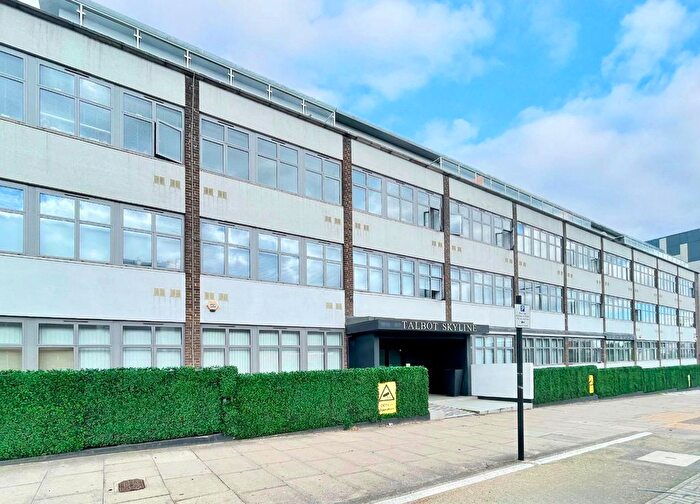 1 Bedroom Studio For Sale In - Imperial Drive, Harrow, Middlesex, HA2