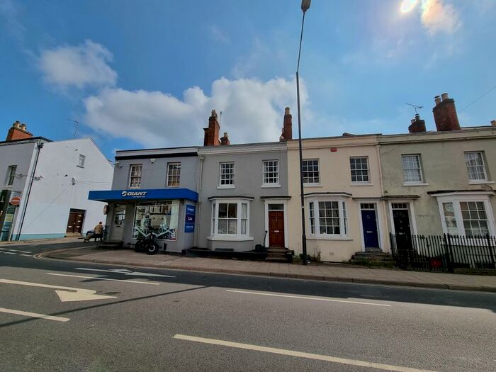 6 Bedroom Terraced House To Rent In Clarendon Street, Leamington Spa, CV32