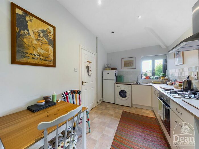2 Bedroom Flat To Rent In Boxbush Road, Coleford, GL16