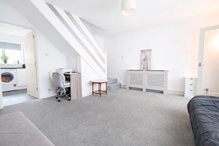 2 Bedroom Terraced House For Sale In Lime Grove, Paulsgrove, PO6