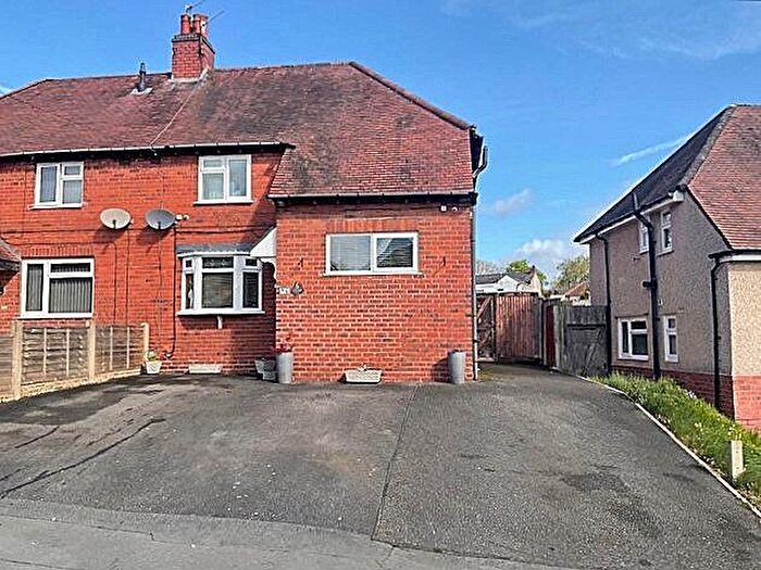3 Bedroom Semi Detached House For Sale In Ashwood Avenue, Wordsley, Stourbridge, West Midlands, DY8