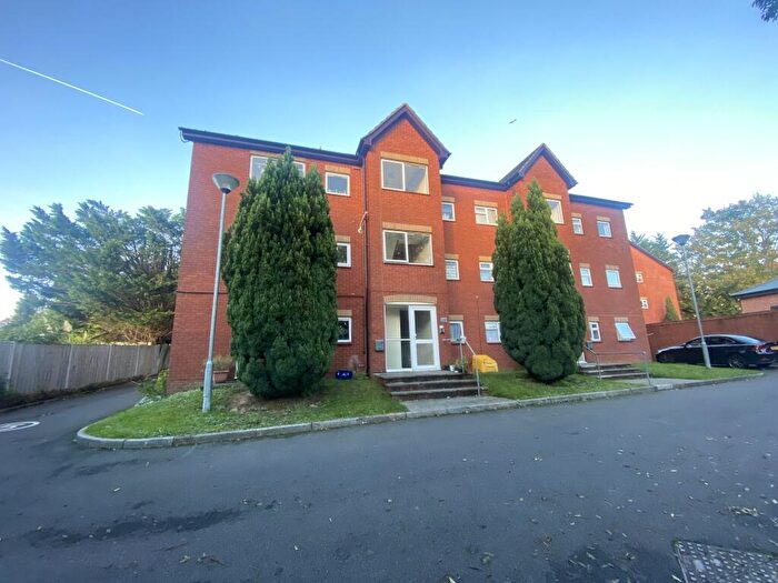 2 Bedroom Flat To Rent In Cobden Avenue, SO18