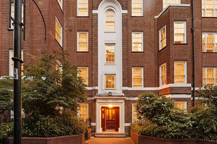 3 Bedroom Flat To Rent In Schomberg House, Page Street, SW1P