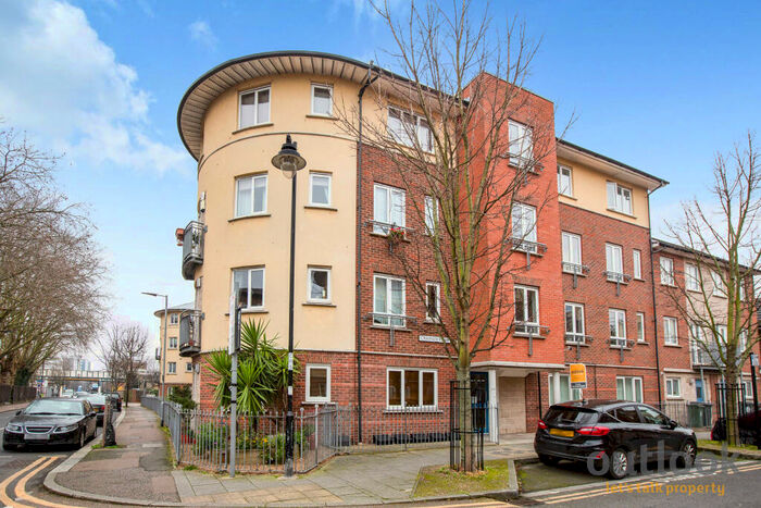 2 Bedroom Flat To Rent In Rose Court, Campion Road, Leyton, E10