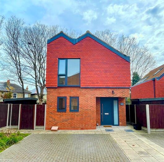 3 Bedroom Detached House To Rent In Aldersbrook Road, Aldersbrook, London, E12