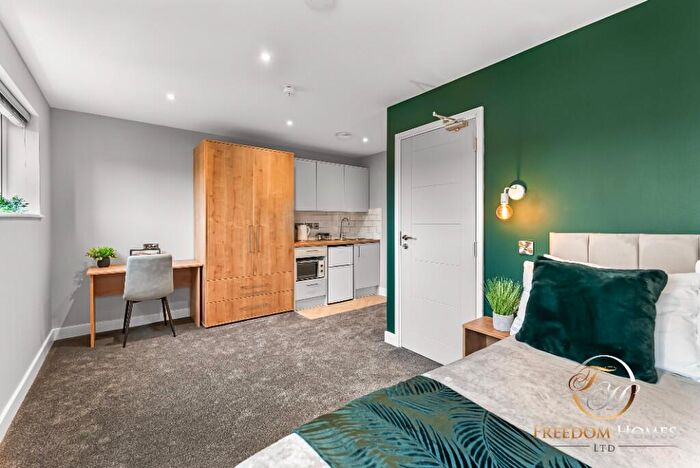 6 Bedroom House Of Multiple Occupation To Rent In Oxclose, Peterborough, Cambridgeshire, PE3