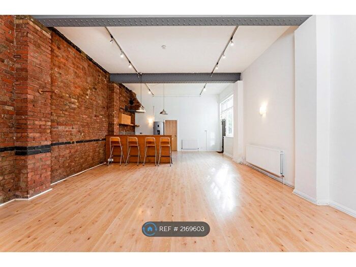 3 Bedroom Flat To Rent In Roundwood Road, London, NW10