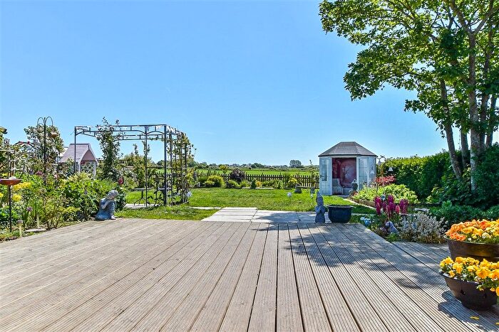 3 Bedroom Detached Bungalow For Sale In Dymchurch Road, New Romney, Kent, TN28