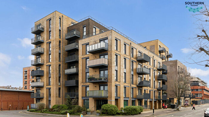 2 Bedroom Flat For Sale In - Davigdor Road, Hove, BN3