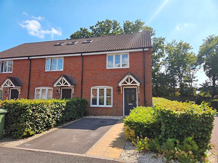 2 Bedroom End Terrace House For Sale In Nathaniel Close, Sarisbury Green, Southampton, SO31