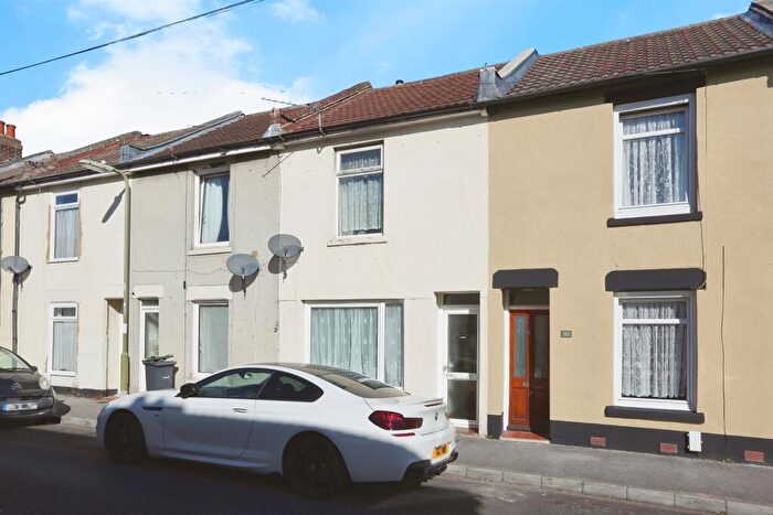 2 Bedroom Terraced House For Sale In Leesland Road, Gosport, PO12