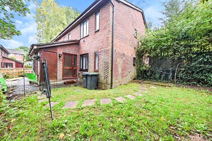 Flat To Rent In Trefoil Close, Waterlooville, PO7