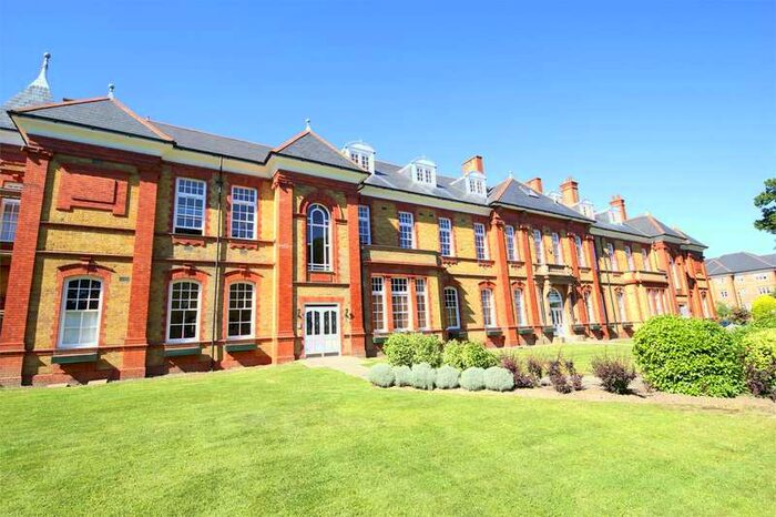 2 Bedroom Flat To Rent In 16 Newsholme Drive, Winchmore Hill N21