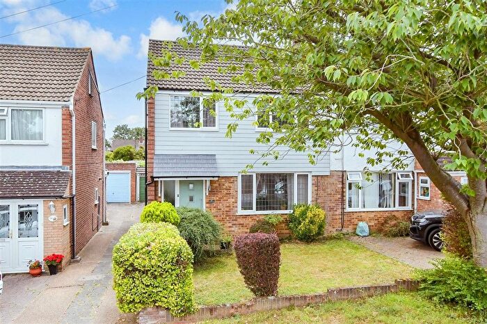 4 Bedroom Semi-Detached House For Sale In Pinewood Way, Hutton, Brentwood, Essex, CM13