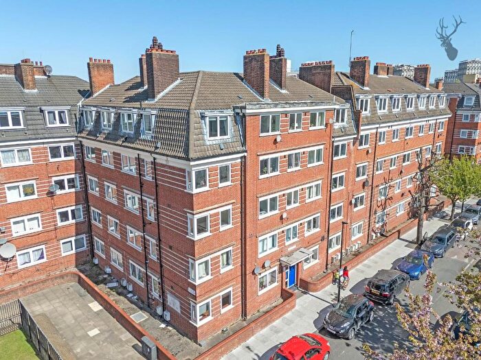 3 Bedroom Flat To Rent In Digby Street, Bethnal Green, E2