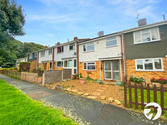 3 Bedroom Detached House To Rent In Ormsby Green, Rainham, Gillingham, Kent, ME8