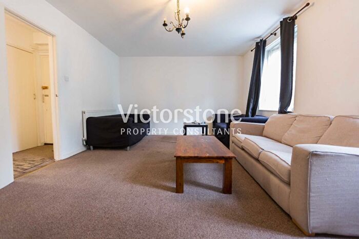 3 Bedroom Flat To Rent In Abingdon Close, Camden Square, Camden, London, NW1