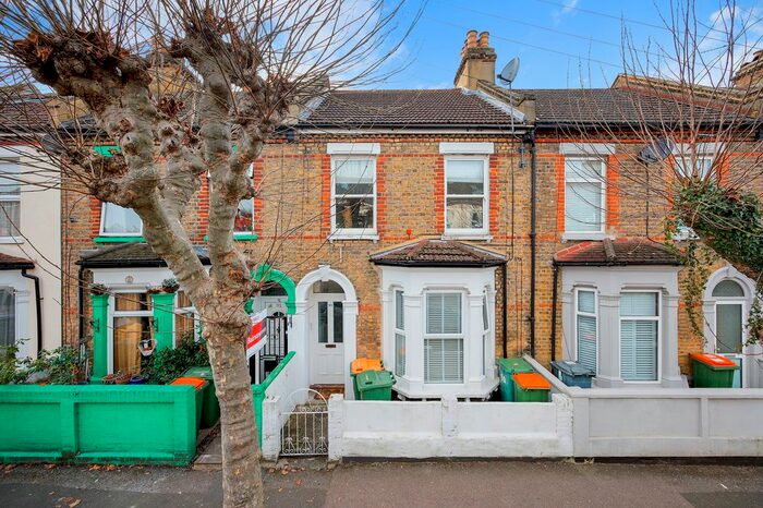 1 Bedroom Flat To Rent In Warwick Road, London, E15